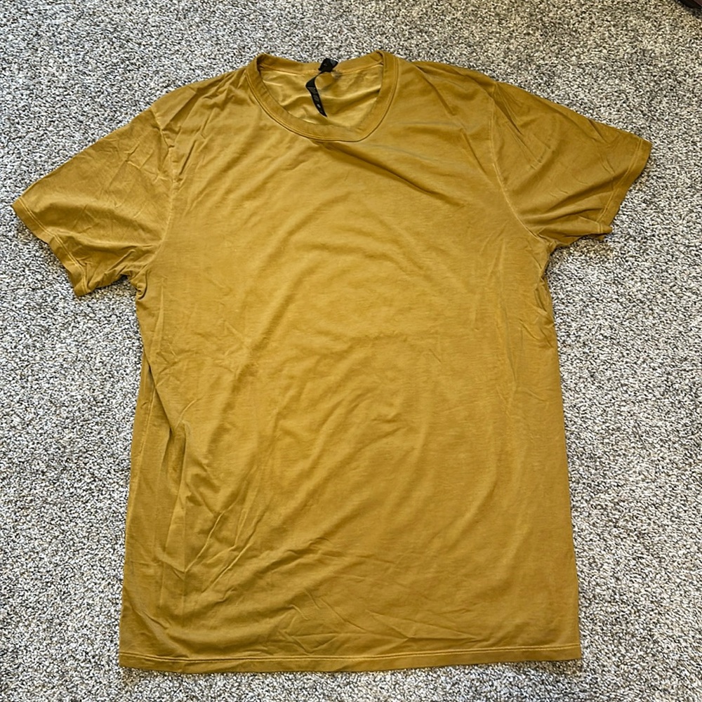 Lululemon The Fundamental T Shirt Wash Yellow Gold Mustard Size Medium Men’s